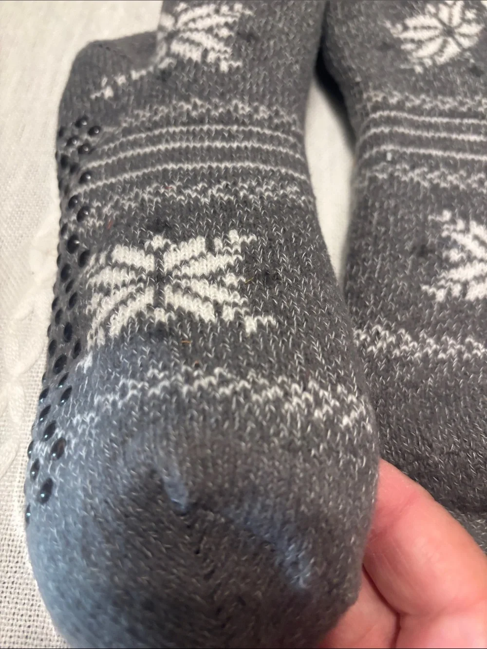 Cuddl Duds Gray Snowflake Grip double layer lounge socks